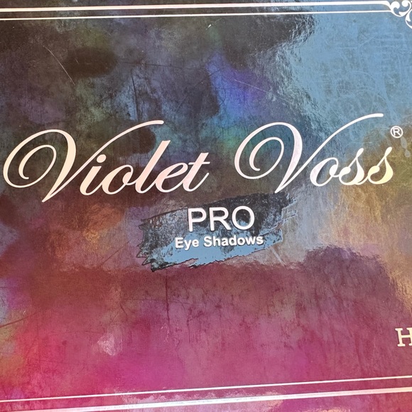 Violet Voss Pro Eyeshadow Palette - Brand New - Picture 3 of 3